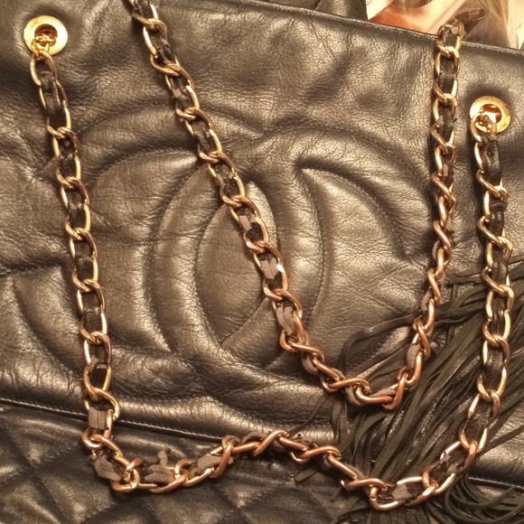 Purse Chanel, Large authentic???? - Picture 6 of 8